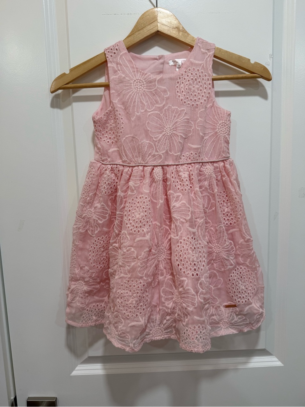 Tahari Girl Size 4 Pink Floral Embroidered Party Dress